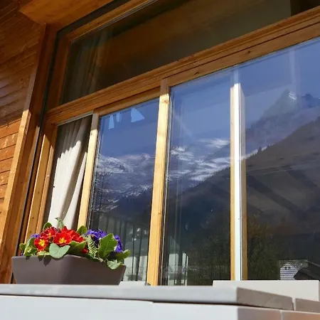 샬레 Chalet Champion 3 *